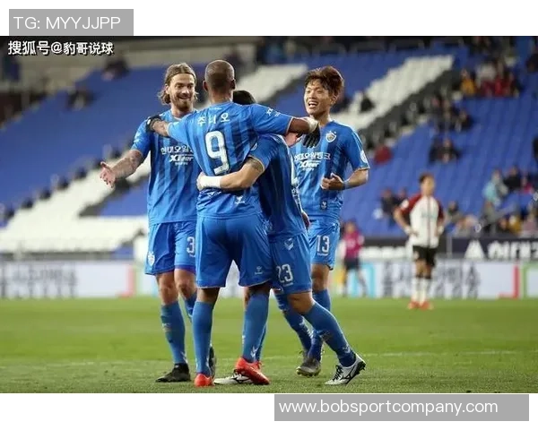 全北现代足球俱乐部提前五轮锁定K1联赛冠军历史首次十冠荣耀